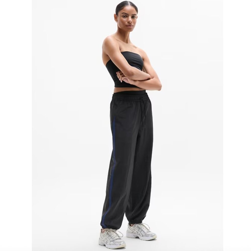 Med, Large, XL ATHLETA Daybreak Mid Rise Parachute Joggers Black Navy Stripe NWT - Picture 5 of 6
